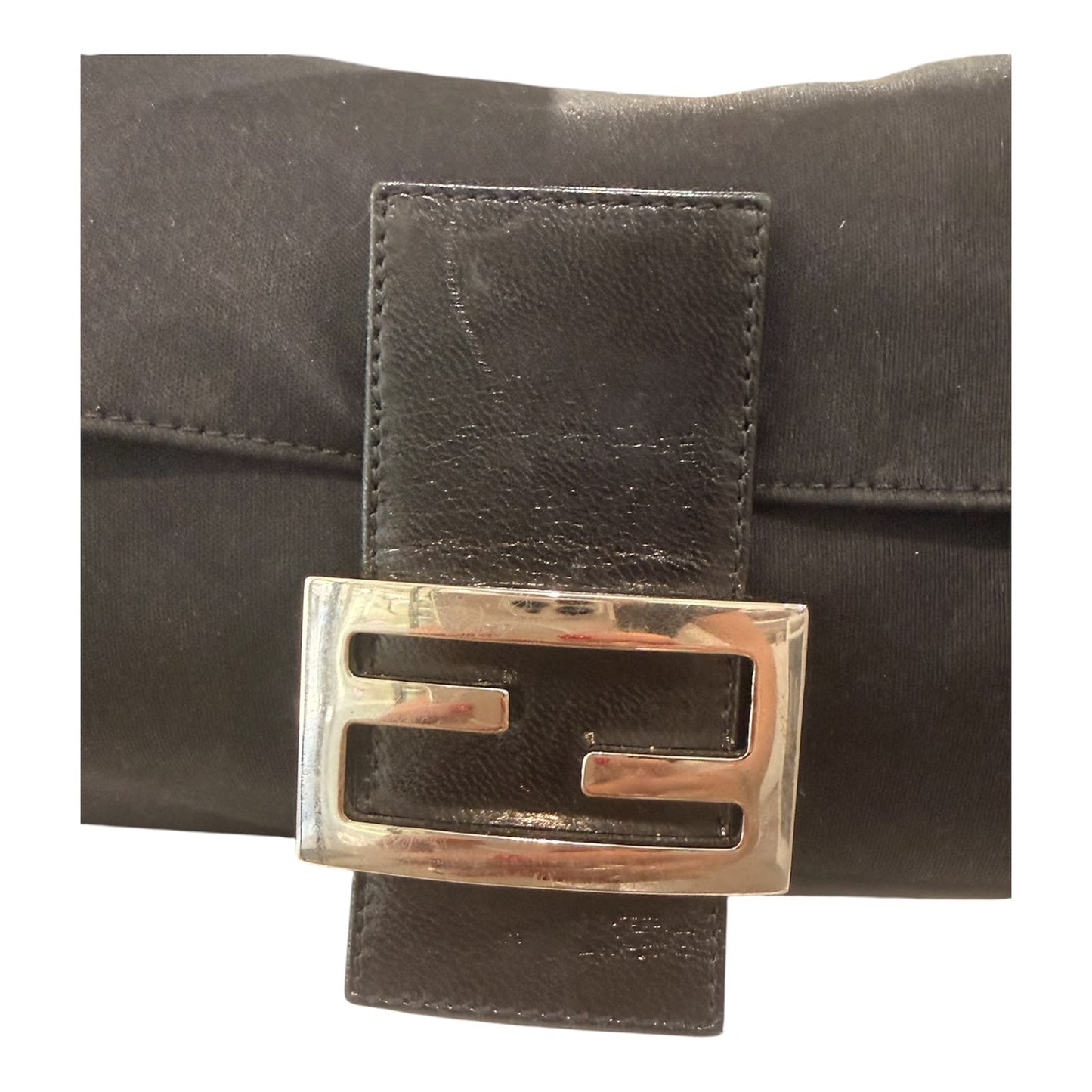 BAGUETTE FENDI IN NEOPRENE NERO