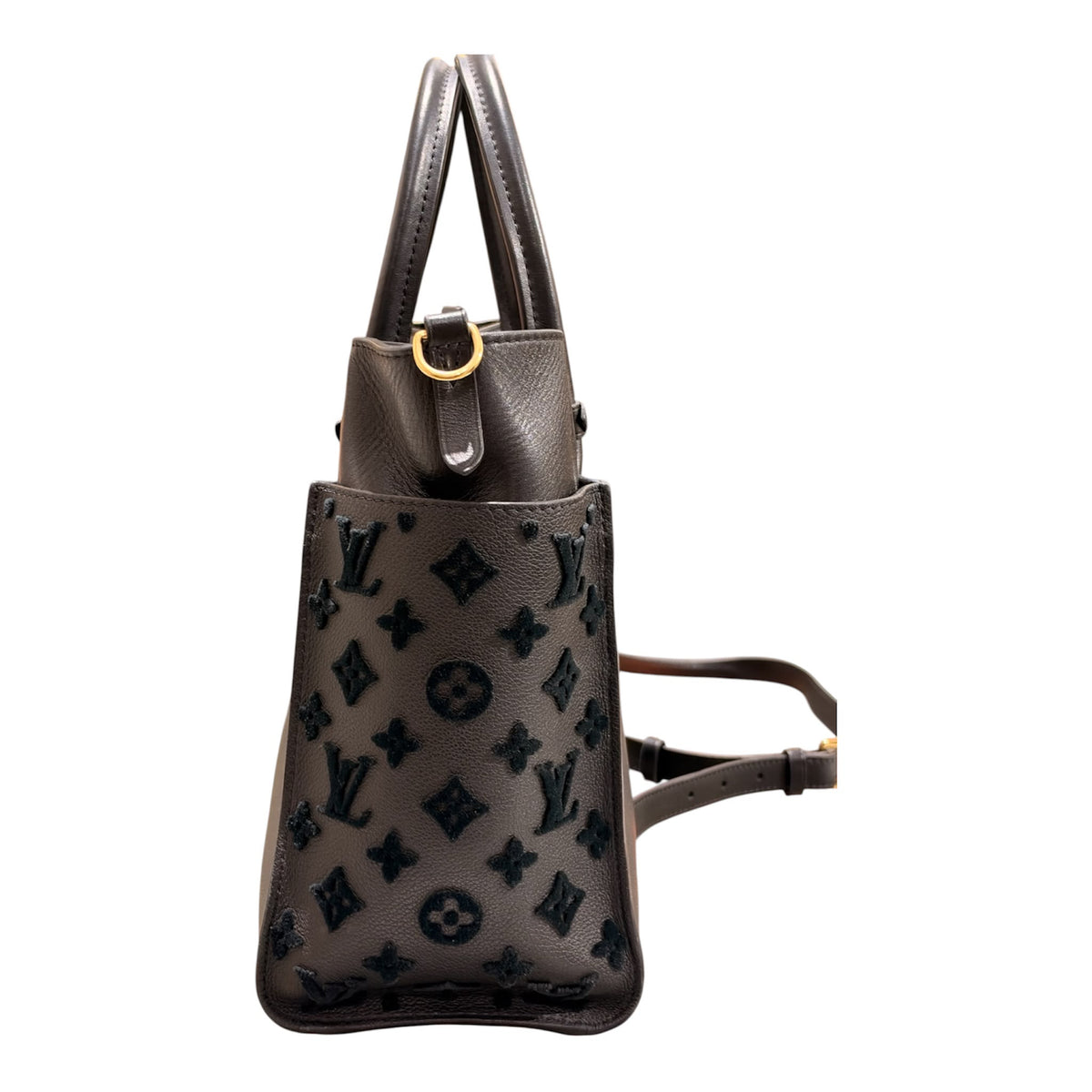 LOUIS VUITTON "ON MY SIDE" MM