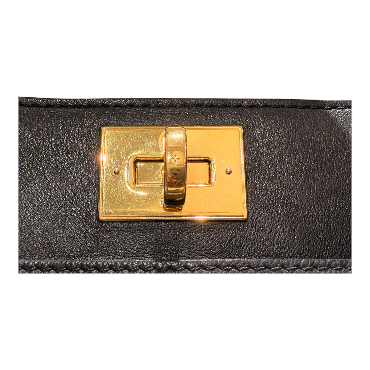 LOUIS VUITTON "ON MY SIDE" MM